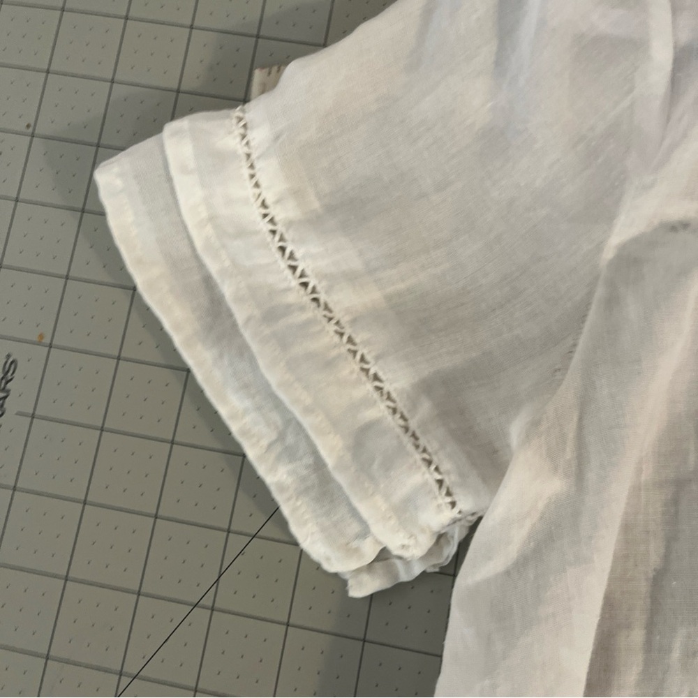 Umgee White Gauze Blouse Crochet & Floral Embroidery Detail M - Picture 8 of 11